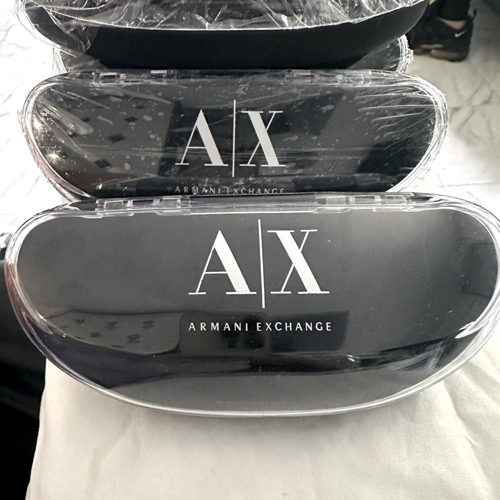 Armani Exchange A/X Designer Hard Case Sunglasses Clam Flip Top Clear, authentic
